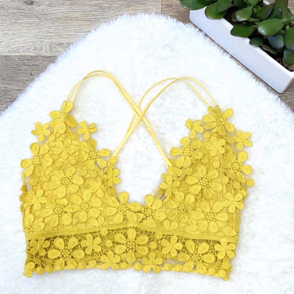 LACY BRALETTE